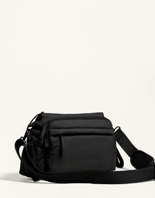 Oysho - Mini-Wickeltasche in Schwarz
