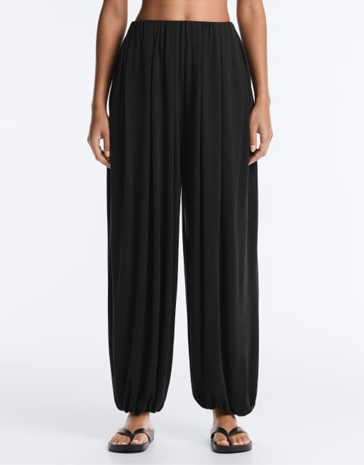 OYSHO Modal blend balloon trousers in black, 3 of 4