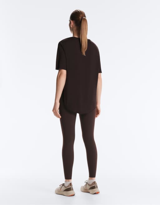 OYSHO – Mörkbrun t-shirt i modalmix med korta ärmar, 4 av 6