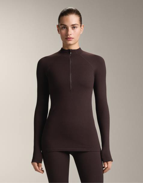 OYSHO – Mörkbrun t-shirt i teknisk seamless-design - view 1