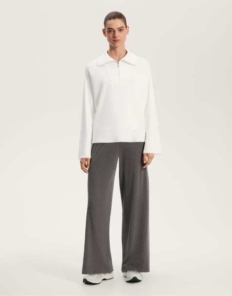 OYSHO – Naturvit, stickad tröja med dragkedja vid halsen - view 1