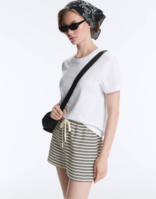 OYSHO – Naturvita, randiga shorts i bomull, 3 av 4