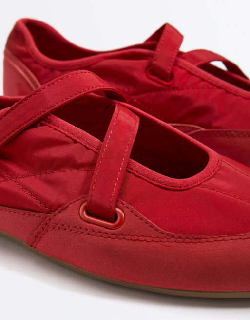 OYSHO Nylon sport ballet flat in red, 3 of 4