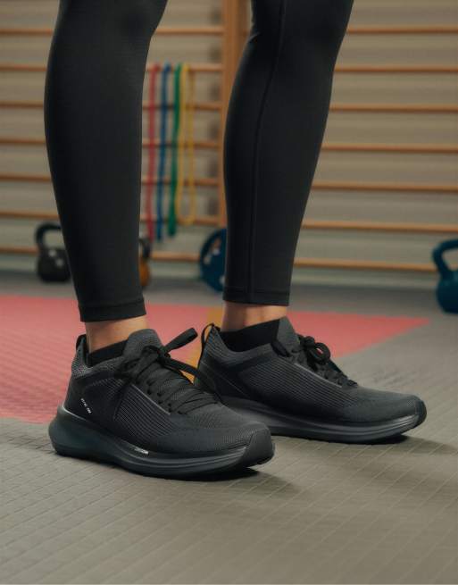 Oysho - Oy/ac 200 - Sneakers sportive multi-attività nere, 5 di 5