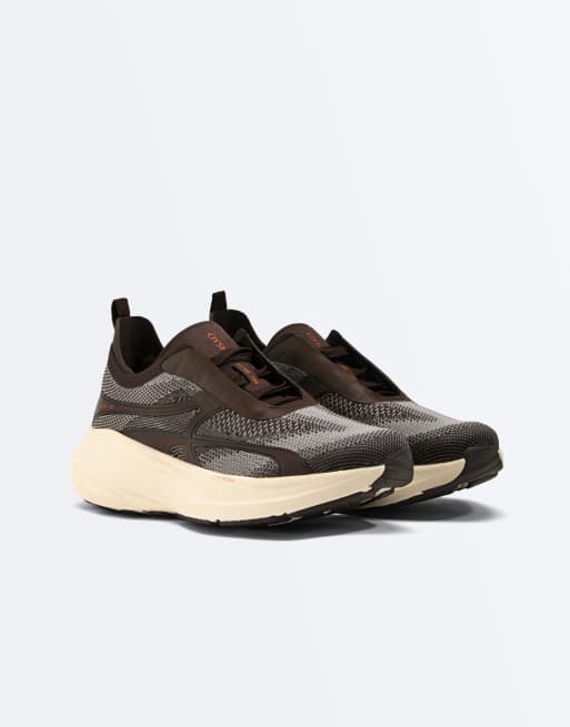 OYSHO – OY/BR 700 – Lauf-Sneaker in Braun, 2 von 4