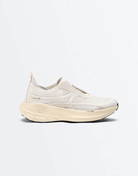 OYSHO Oy/br 700 running slippers in white - view 1