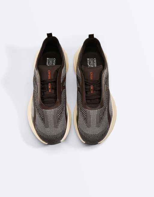 OYSHO OY/BR 700 running trainers in brown, 4 of 4