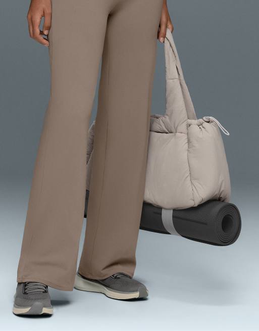 OYSHO Padded sports bag in mink, 2 of 7