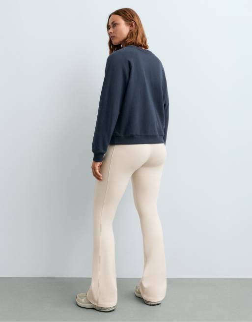 OYSHO pantalon de grossesse évasé chaud à zips en écru, 4 de 6