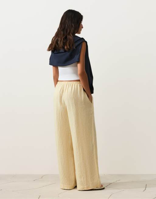 Oysho - Pantalon droit 100 % lin à coutures apparentes - Jaune pâle, 3 de 4