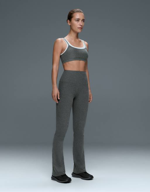 OYSHO pantalon flare taille haute Comfortlux gris foncé, 5 de 7