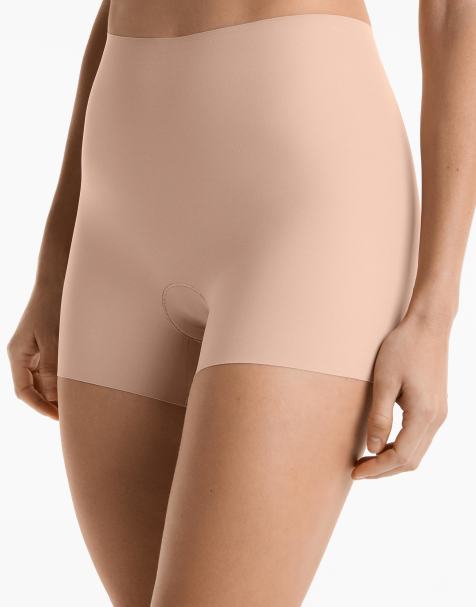 Oysho - Pantaloncini hotpant tagliati al laser invisibili a vita alta beige - view 1