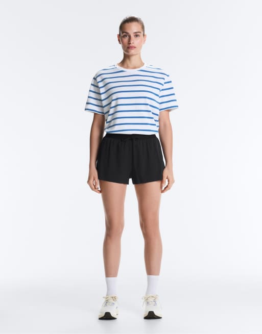 OYSHO - Pantaloncini tecnici a vita media da 7 cm neri, 2 di 4