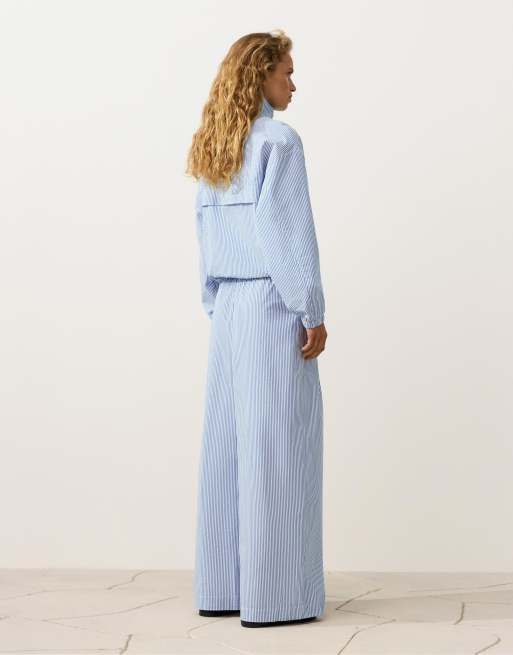 OYSHO - Pantaloni a fondo ampio in misto cotone azzurri a righe, 3 di 4