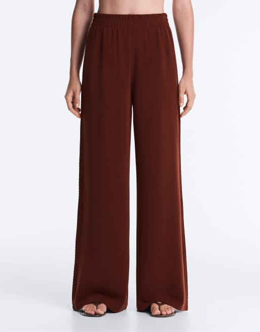 OYSHO - Pantaloni a fondo ampio in modal morbido marroni, 2 di 4