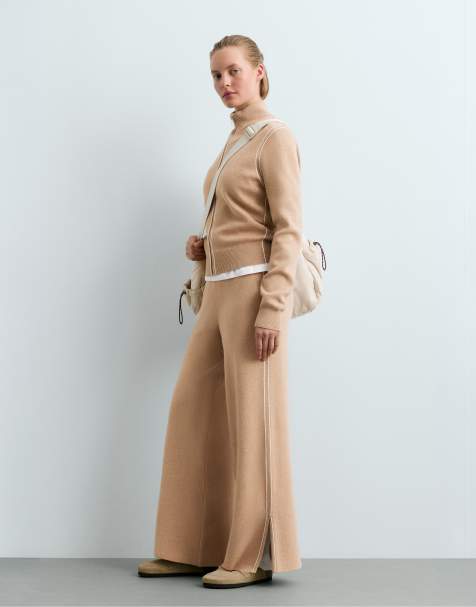 OYSHO pantaloni in maglia a gamba larga con profili a contrasto e spacchi color cammello - view 1