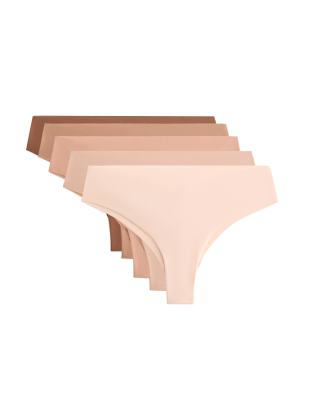 Oysho - Pantone - 5er-Pack sich nicht abzeichnende brasilianische Slips aus Polyamid-Mix in Beige-Neutral