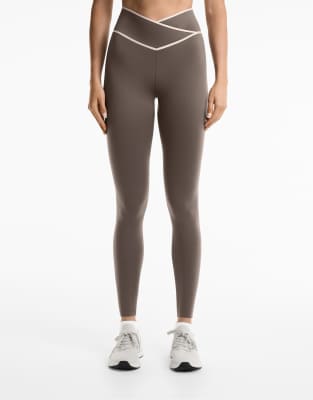 OYSHO - Perfect-Adapt - Knöchellange Leggings mit überkreuztem, v-förmigem Bund, 65 cm-Schwarz