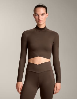 OYSHO - Perfect-Adapt - Langärmliges T-Shirt in Braun-Brown