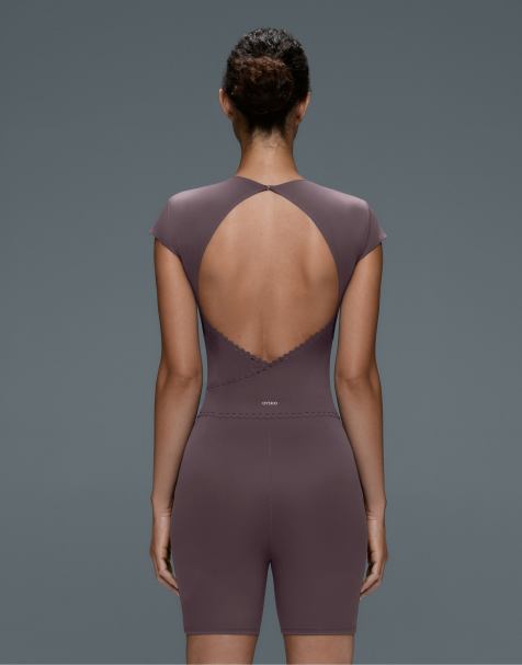 OYSHO Perfect-adapt playsuit med korta ärmar i lila - view 1