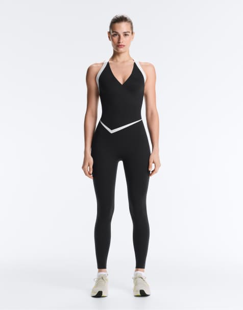 OYSHO Perfect-adapt sleeveless contrast jumpsuit in black - view 1