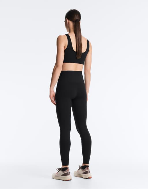 Oysho – Perfect-Adapt – Sport-BH in Schwarz mit mittlerer Stützfunktion und Körbchen, 4 von 7