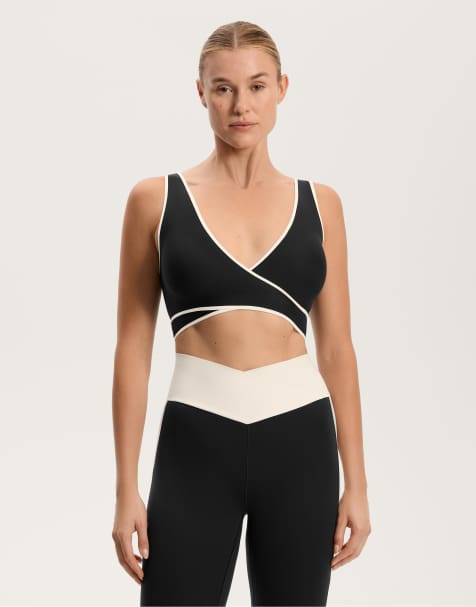 Oysho – Perfect-Adapt – Svart sport-bh med medium stöd och korsade band - view 1
