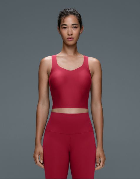 OYSHO Perfect-adapt tank top with cups in red - view 1