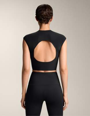 OYSHO - Perfect-adapt - Tanktop aus Netzstoff in Schwarz