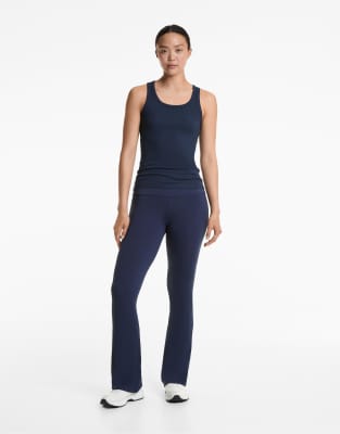 Oysho performance set in navy blue