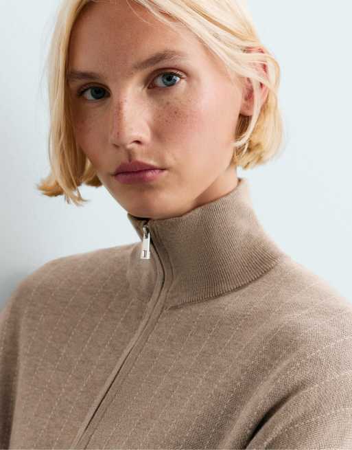 OYSHO Pinstripe half-zip knit jumper in beige, 3 of 4