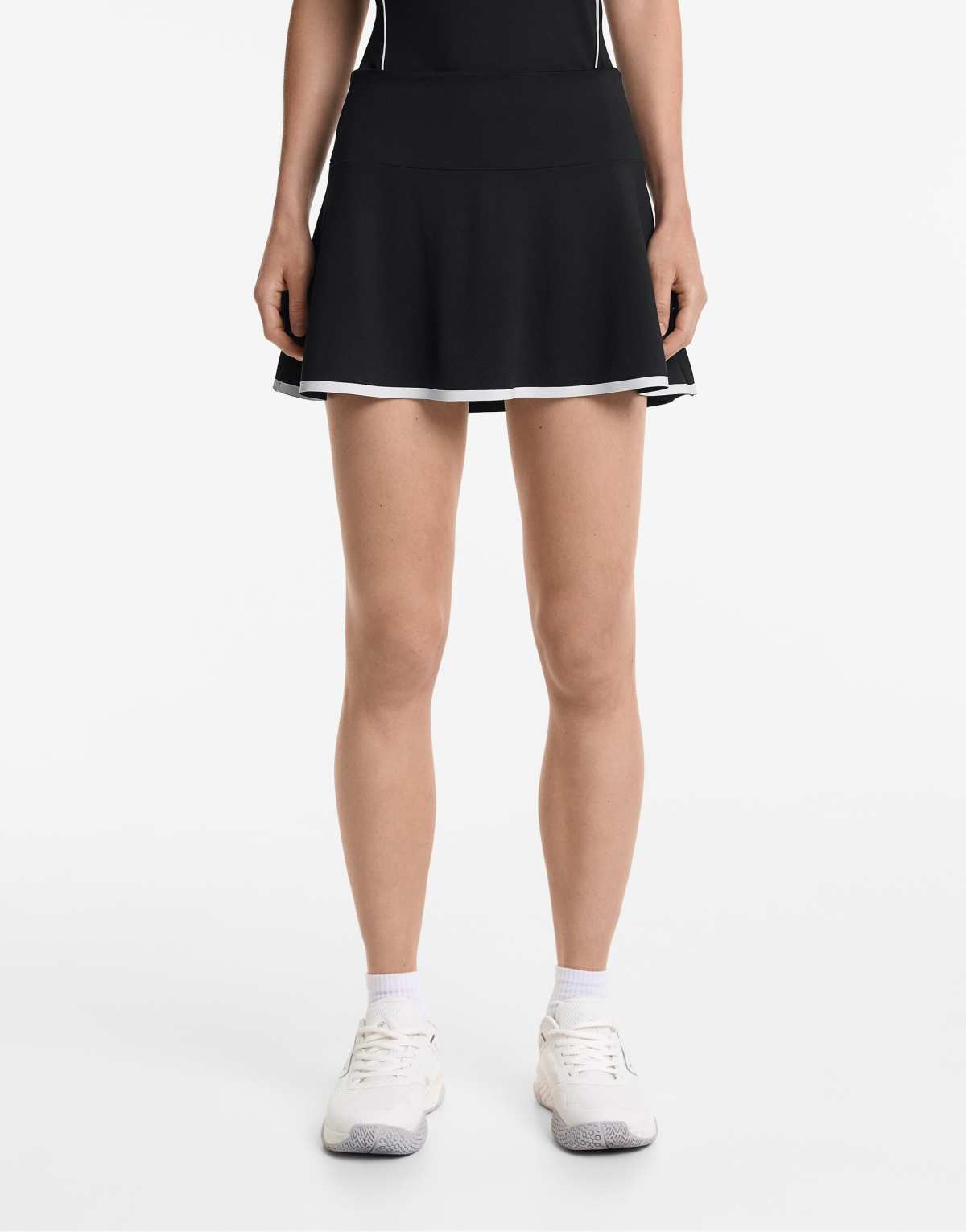 Oysho Piping skirt in black