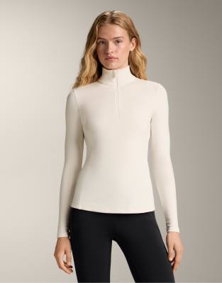 OYSHO - Polar Thermal - Baselayer-T-Shirt in blassem Ecru mit halblangem Reißverschluss-Neutral