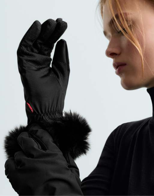 OYSHO Primaloft® gepolsterte Handschuhe mit Faux-Fur-Effekt in Schwarz, 3 von 4