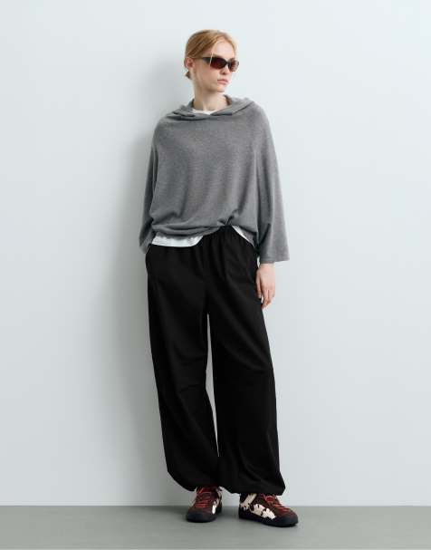 OYSHO pull à capuche style cape en gris chiné - view 1