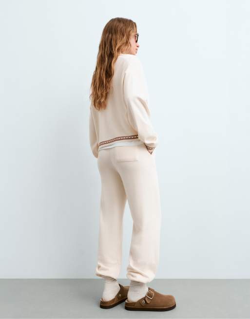 OYSHO Pullover mit Stehkragen und halbem Reißverschluss in hellem Ecru, 4 von 5