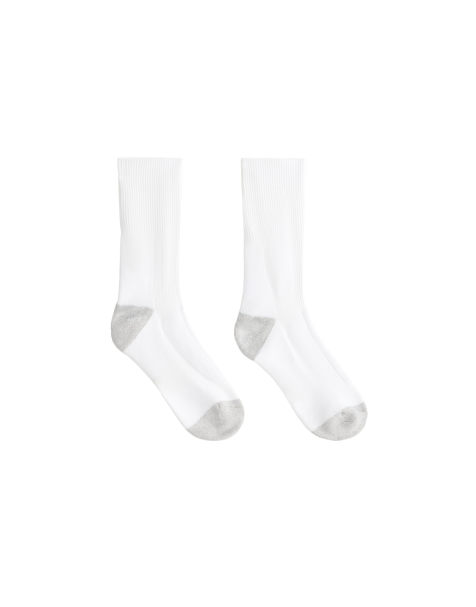 OYSHO Quarter polyamide blend sports sock in white - view 1