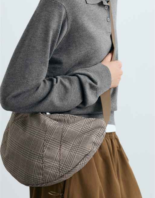 OYSHO Quilted check crossbody bag in brown, 3 of 4