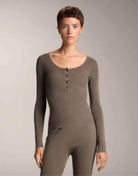 OYSHO Round neck t-shirt with buttons in grey