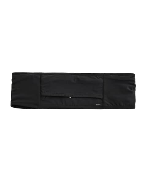 OYSHO Running belt bag in black - view 1