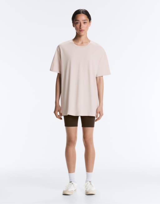 OYSHO – Sandfärgad t-shirt i oversize med korta ärmar av bomullsmix, 2 av 4