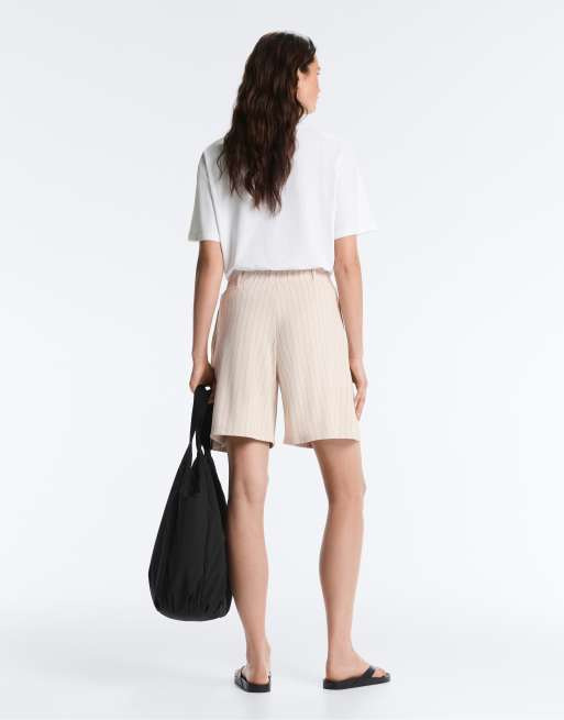 OYSHO – Sandfärgade, randiga, vida bermudashorts med veck, 4 av 4