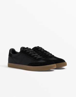 Oysho - Schwarze Sneaker aus Nylon mit Veloursleder-Details