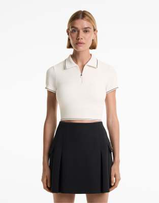 OYSHO Seamless short-sleeved polo shirt in pale ecru-Neutral