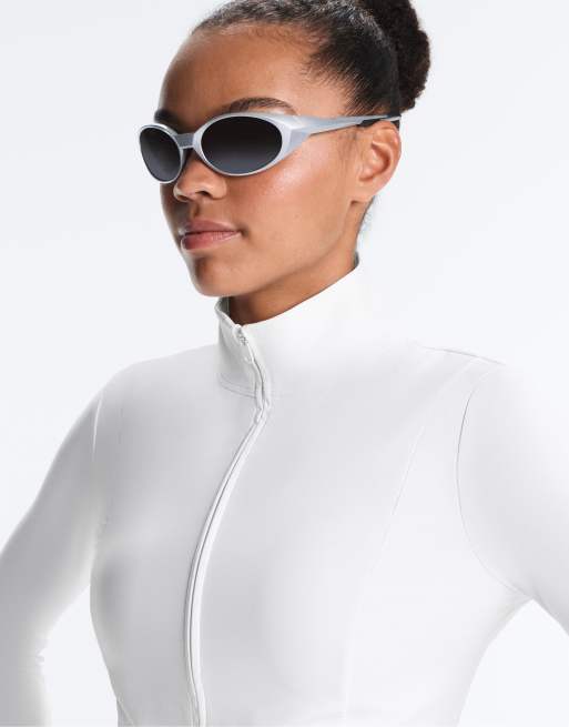 OYSHO Short light touch technical jacket in off-white, 3 of 7