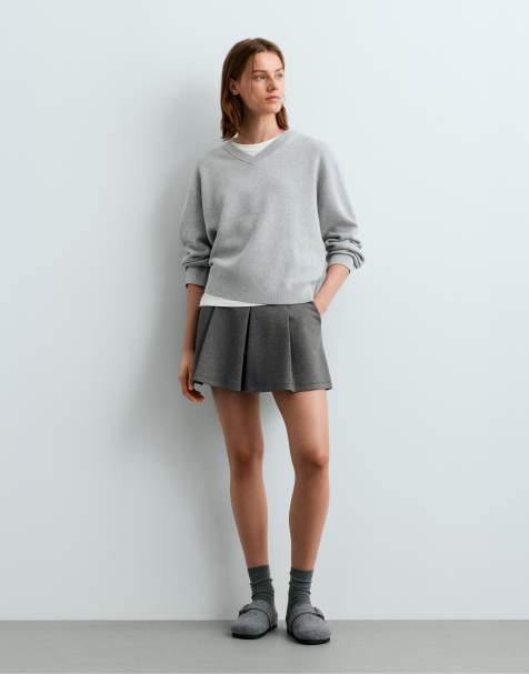 OYSHO Short pleated piqué cotton skirt in grey - view 1