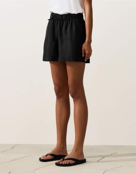OYSHO– Shorts aus reinem Leinen in Schwarz mit mittelhohem Bund - view 1