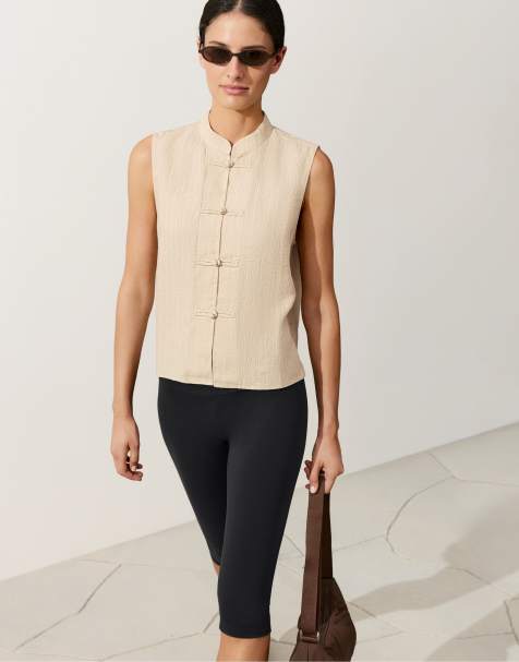 OYSHO Sleeveless 100% linen stand-up collar shirt with buttons in sandy - view 1