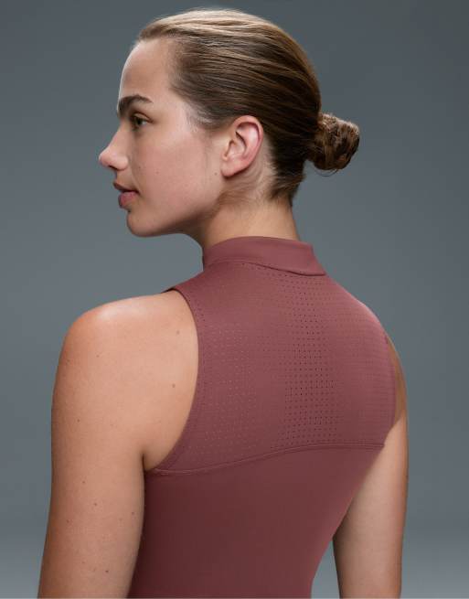 OYSHO Sleeveless half-zip t-shirt in burgundy, 3 of 6