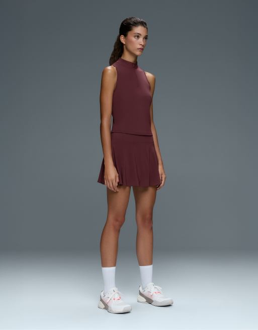 OYSHO Sleeveless half-zip t-shirt in burgundy, 2 of 4